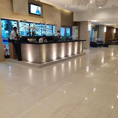 Rhm Sea Residences Condostaycation Moa,Smx Pasay Bagian luar foto